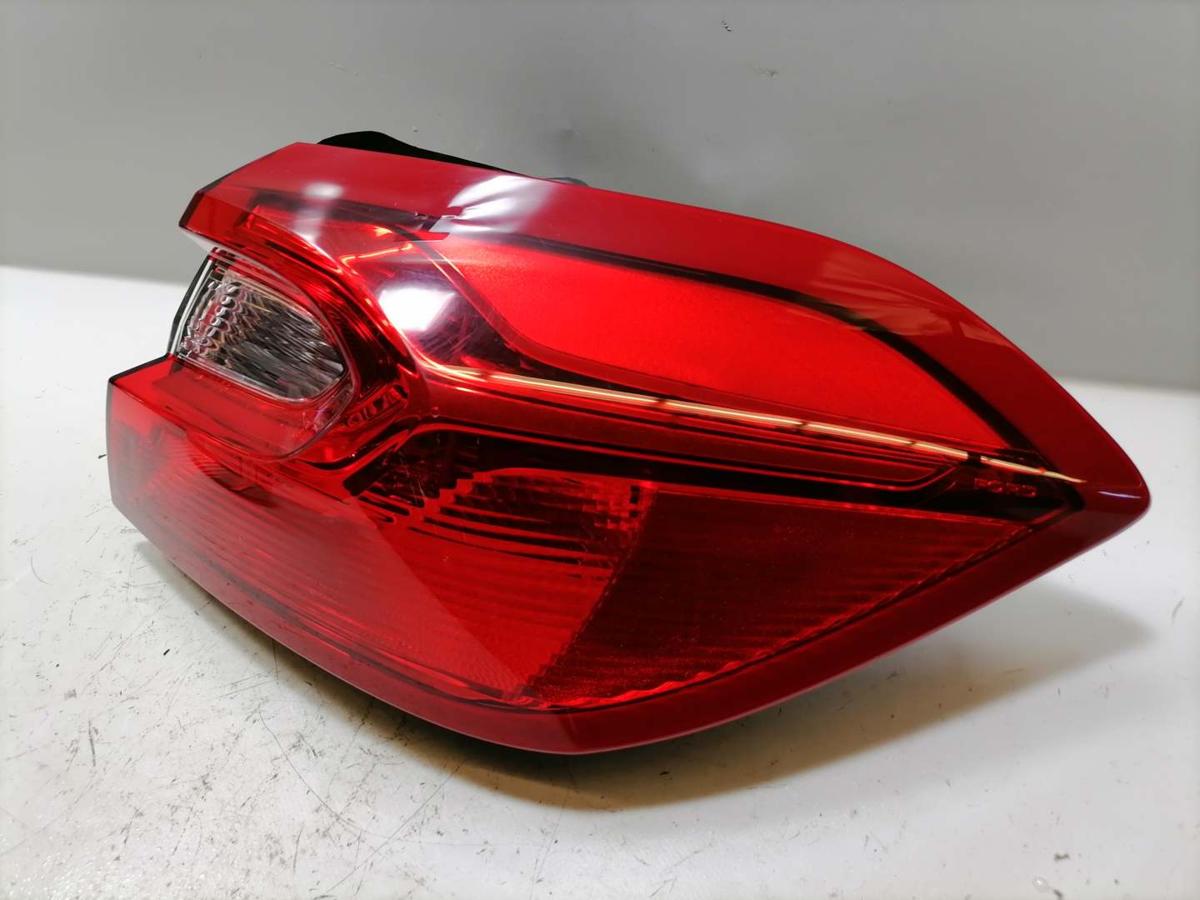 Ford Fiesta MK7 original Rücklicht Rückleuchte Schlussleuchte rechts außen 5-Türer Bj.2019